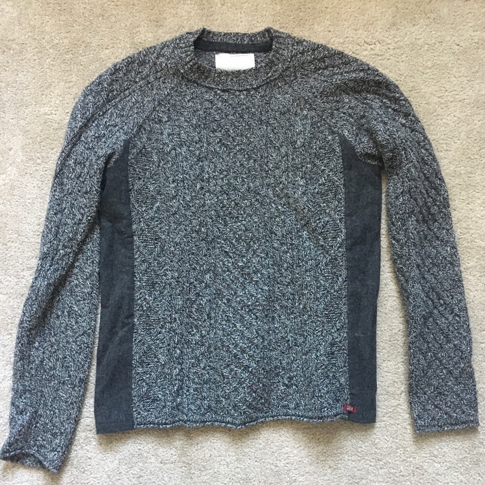 Banana republic heritage sweater, size small